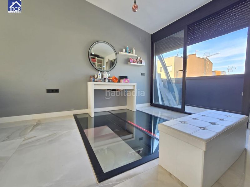 Foto a36235c0-8561-43d1-b4a7-d17008fcb2d8. Casa adossada a Creu de Barberà Sabadell