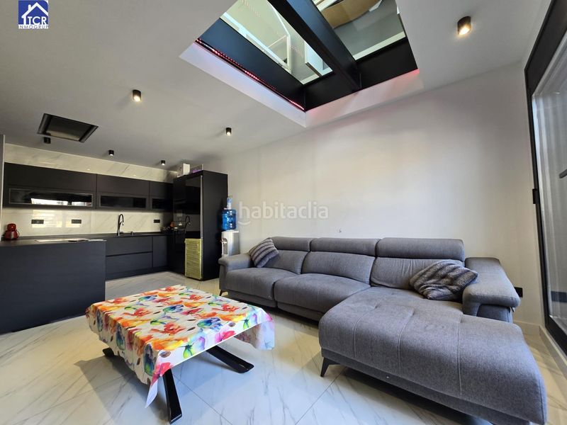 Foto ce7526e4-e42d-45fa-a81b-683d73714867. Casa adossada a Creu de Barberà Sabadell