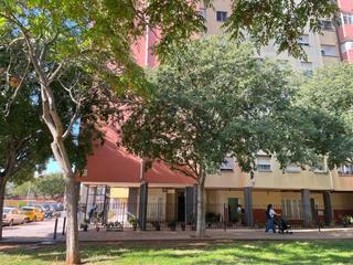 Apartament  Carrer caracas. Piso reformado con alta rentabilidad