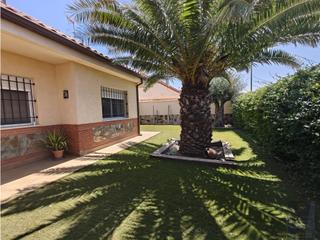 Chalet à Novés. Chalet de lujo para disfrutar por muy buen precio