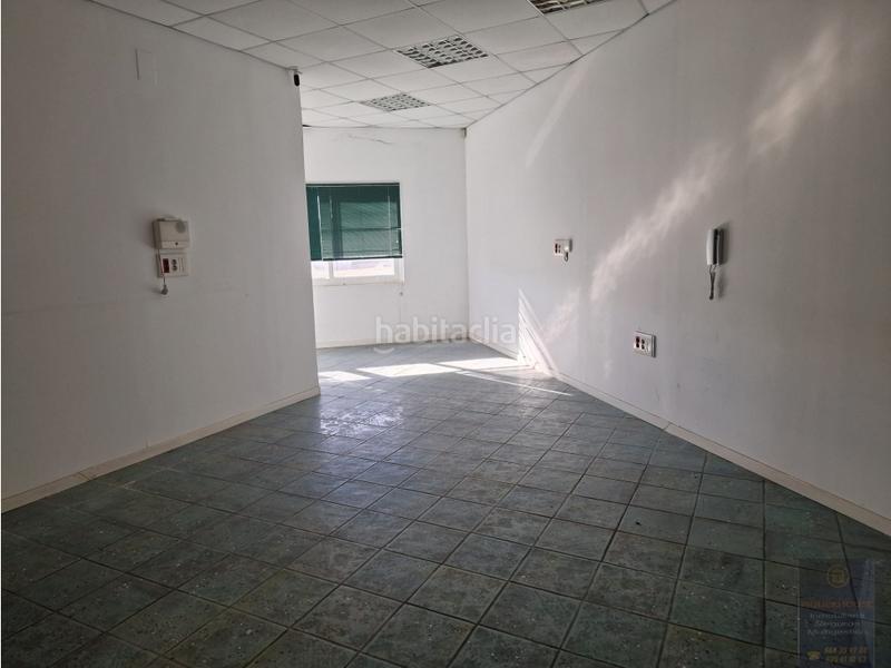 Foto 8425ac12-831c-404d-be4b-26a48335658e. Miete fabrikhalle in Valmojado