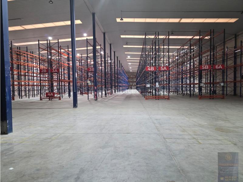 Foto 51cfd8bc-745f-436f-bb07-00e861e8c3c0. Rent industrial building in Casarrubios del Monte