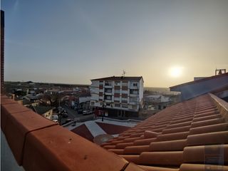 Miete Etagenwohnung in Santa Cruz del Retamar. Vivienda en alquiler