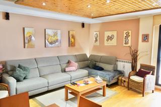 Pis a Migjorn. Amplio piso de 134m con 3 habitaciones, 2 baos, parking y pisci
