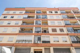 Flat  Alcover. Piso en venta en reus  calle alcover