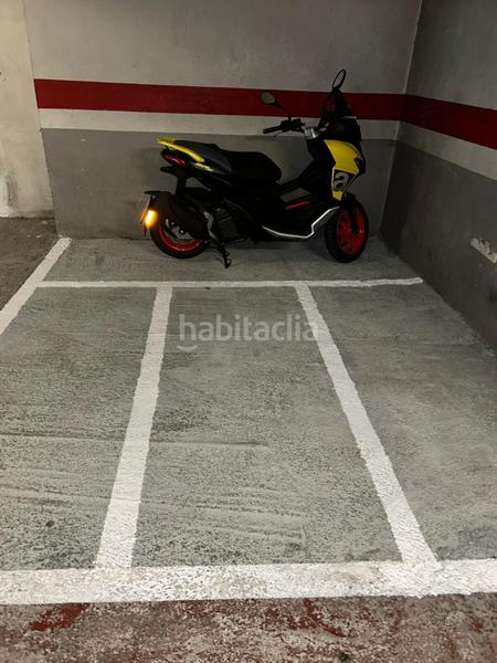 Foto ccfa2126-31c7-4d98-9e98-0ded32eb28a3. Lloguer aparcament de moto a Centre Reus