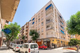 Etagenwohnung in Ponent. Piso en mare moles