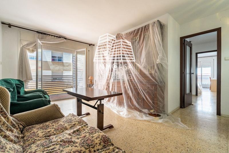 Foto 4a2bbd68-ae7f-4353-9de8-7ed1b39c5d29. Pis amb piscina a Ponent Reus