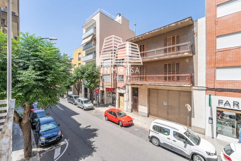 Foto d8ee2d8b-9e9f-4a90-97f9-80db1fbdc973. Pis amb piscina a Ponent Reus