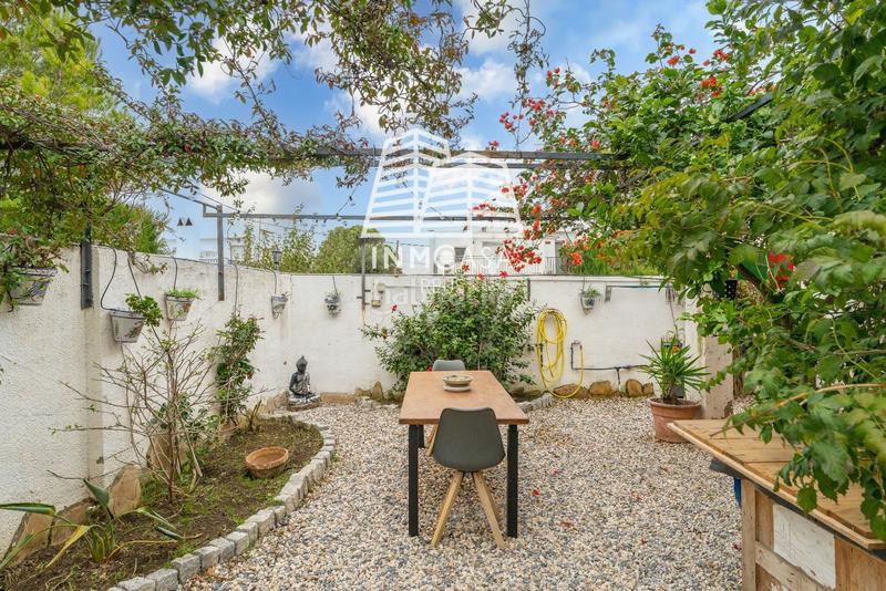 Foto 35646d24-a403-49b5-9d41-5bccbdf21d30. Casa adosada chalet en casalot en Centre Miami Platja