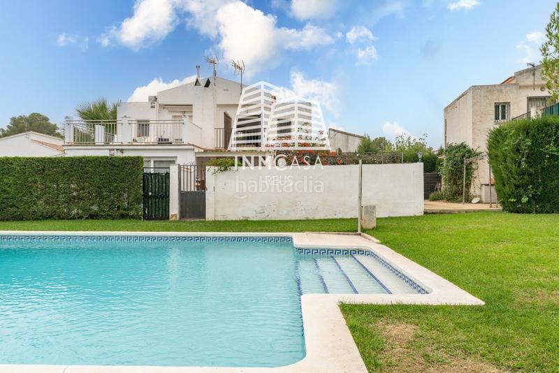 Foto 3c69f041-fd33-4895-b8a7-9a58e7f20e27. Casa adosada chalet en casalot en Centre Miami Platja