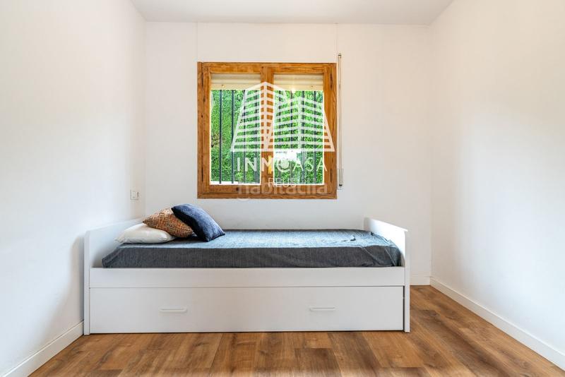 Foto 523d6f44-e7f8-49a2-b5a0-3636ee06f1c8. Casa adosada chalet en casalot en Centre Miami Platja