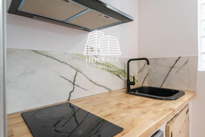 Foto d12690ba-45a5-48c9-ad90-22da7c283213. Casa adosada chalet en casalot en Centre Miami Platja