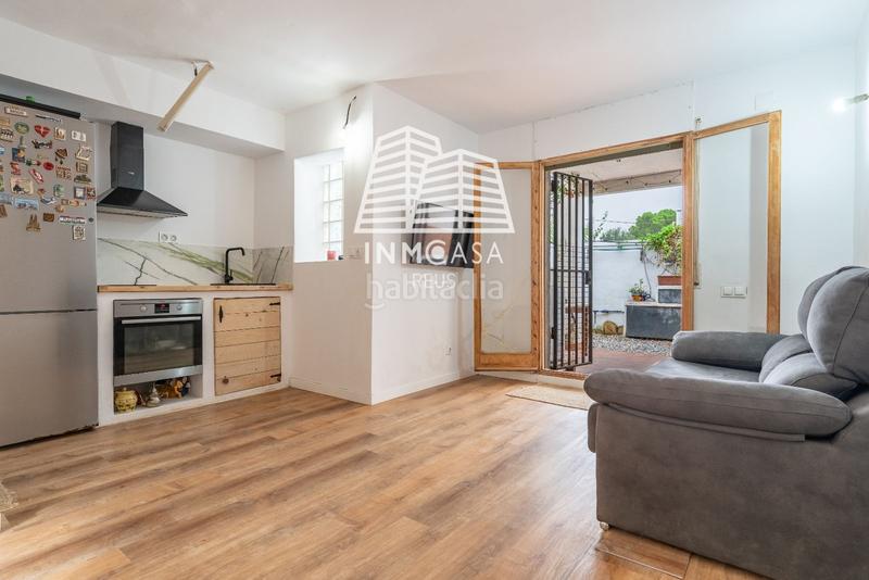 Foto ef28ab9c-a6cf-48d8-9933-699c1f58a067. Casa adosada chalet en casalot en Centre Miami Platja