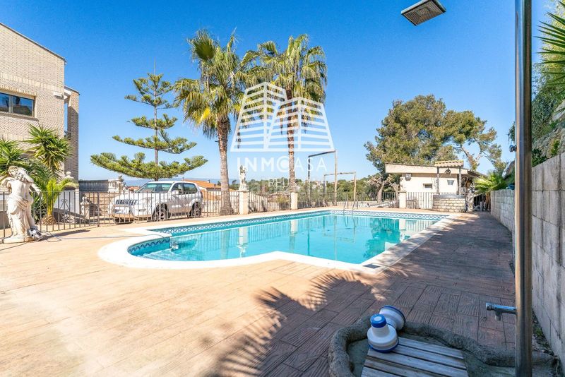 Foto f1f72a5c-38a5-465b-a0ff-4fbf1cf98f77. Xalet amb piscina a Pallaresos (Els)