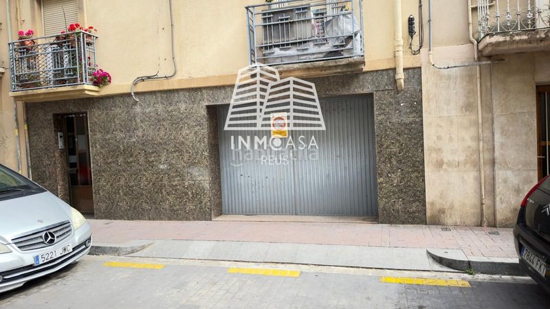 Foto a695b9dd-69e6-476f-9824-949cf91242ed. Aparcament cotxe a Centre Reus