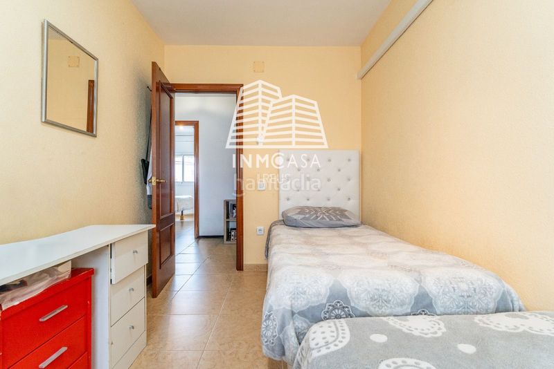 Foto c40c21ef-156f-4dad-b7cf-8332436e95b6. Casa adossada amb piscina a Centre Miami Platja