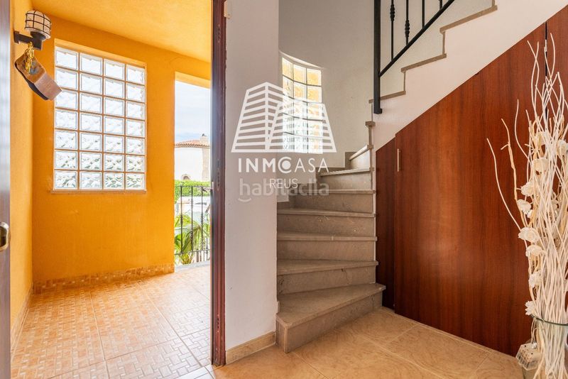 Foto d5de622b-3ec4-4d77-baf2-b096efa1bdd4. Casa adossada amb piscina a Centre Miami Platja