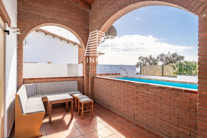 Foto 906a9349-c331-4ef5-84bf-4c51c6058e5c. Casa amb aparcament piscina a Riudecanyes