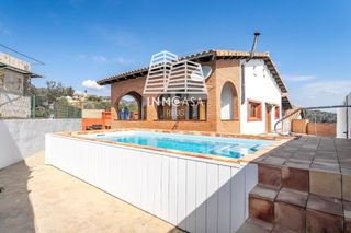 Casa  Montclar de. Casas en riudecanyes