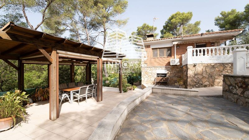 Foto 471b8e94-f1d5-4c02-94fe-4b7bc03a8dcb. Xalet amb aparcament a Pratdip