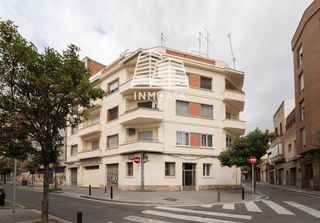 Appartement  Mare teresa guasch. Amplio piso recién reformado de 3 dormitorios con trastero y ter