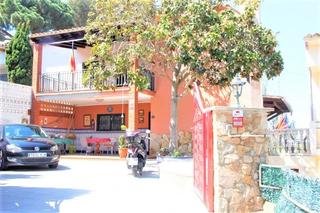 Xalet a Canyelles. Casa cerca de la playa de canyelles