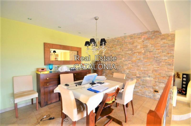 Foto 00bab751-46ac-41a8-b48f-c9f244224e10. Chalet con riscaldamento parcheggio piscina in Santa Cristina-Sant Francesc Blanes