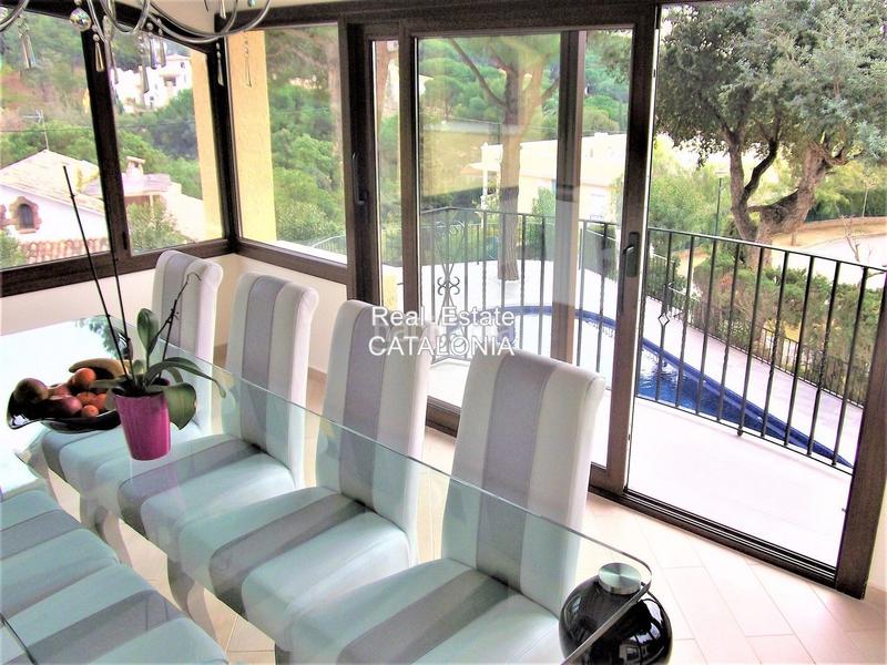 Foto 13cf1f41-46a7-4682-bb1e-5c0cdb7a1ff4. Chalet avec chauffage parking piscine dans Montgoda Lloret de Mar