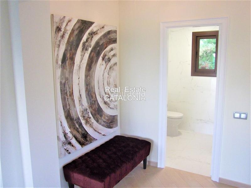 Foto 42d998b9-658b-409d-927a-8c9204d550e1. Chalet avec chauffage parking piscine dans Montgoda Lloret de Mar