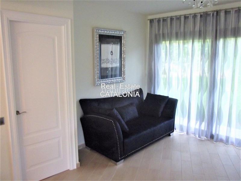 Foto 85fb74c4-6ab7-4fc7-80bf-15b3353ca276. Chalet avec chauffage parking piscine dans Montgoda Lloret de Mar