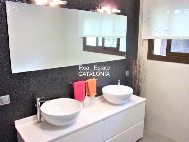 Foto d2e92327-951d-437d-b204-ec6652cc4d9b. Chalet avec chauffage parking piscine dans Montgoda Lloret de Mar