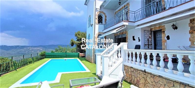 Foto 0e2c82a7-ae30-431d-90e0-e09e463a1bf5. Chalet fantástica casa con piscina y vistas al mar en Lloret de Mar