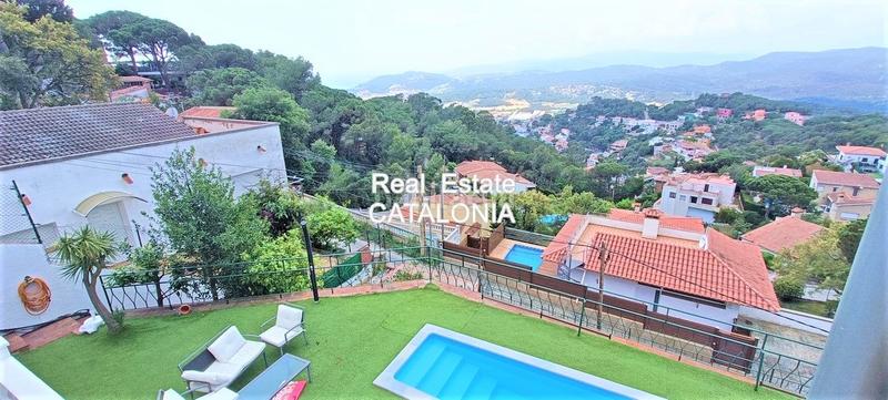 Foto 169d0fcd-5e74-4862-abbb-2ae9721fba8d. Chalet fantástica casa con piscina y vistas al mar en Lloret de Mar
