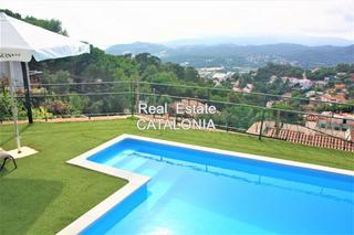 Xalet  Carrer santiago rusiol. Casa con vistas al mar y piscina