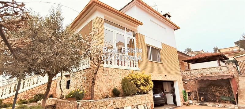 Foto 7e97d48f-ff9c-4ca6-9b02-4383fe3578d9. Chalet mit kamin heizung parking pool in Lloret Residencial - Montlloret Lloret de Mar