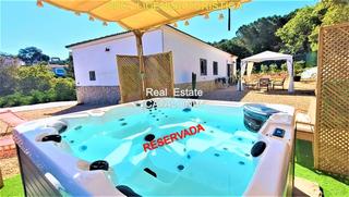 Xalet a Lloret Blau - La Creu de Lloret. Fantástica casa con jacuzzi cerca de la playa de lloret de mar.
