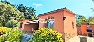 Chalet  Cami de montbarbat. Casa soleada cerca de las playas y servicios de lloret de mar.