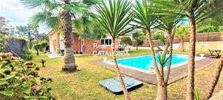 Chalet in Lloret Blau - La Creu de Lloret. Casa soleada con piscina cerca de las playas de lloret de mar.