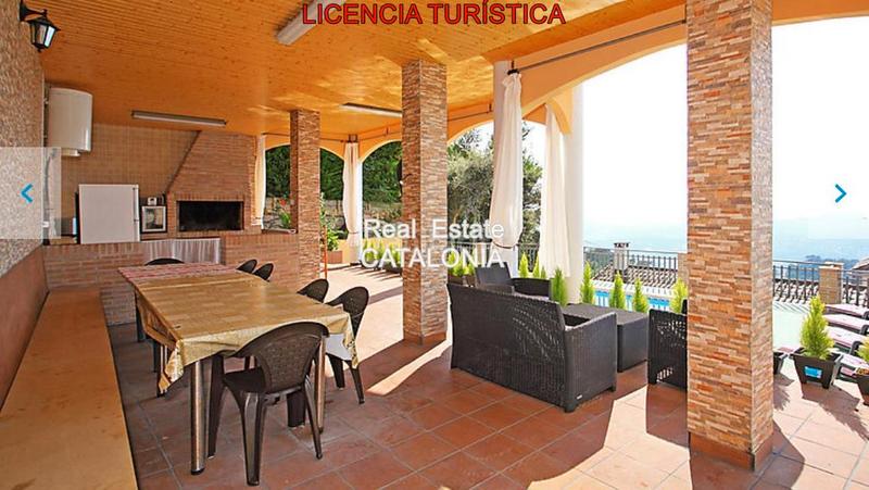 Foto 997b87f0-d5bd-431e-8b6f-ff090d49e7e7. Xalet amb xemeneia calefacció aparcament piscina a Lloret de Mar