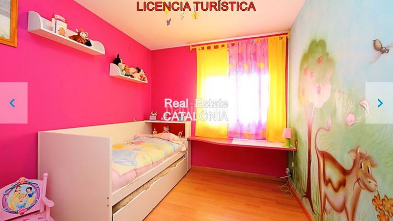 Foto b4ae60f4-c6c5-43d1-a0cd-b79829731319. Xalet amb xemeneia calefacció aparcament piscina a Lloret de Mar