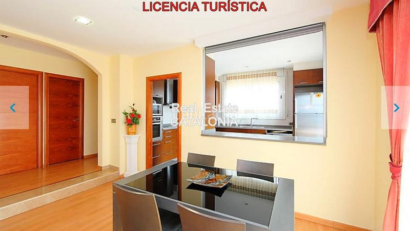 Foto cb1cab5a-2970-4f27-bef8-b5c5c7d86091. Xalet amb xemeneia calefacció aparcament piscina a Lloret de Mar