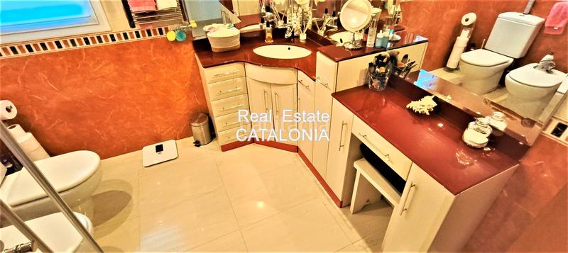 Foto 2d668f85-c501-4a30-a5ae-d2aadc749b35. Chalet with fireplace heating parking pool in Lloret Blau - La Creu de Lloret Lloret de Mar