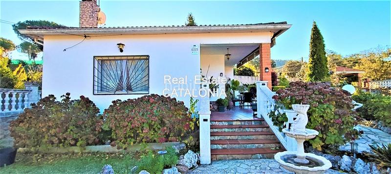 Foto 869a9872-e1f0-45ff-9b46-4687e25e2c69. Chalet with fireplace heating parking pool in Lloret Blau - La Creu de Lloret Lloret de Mar