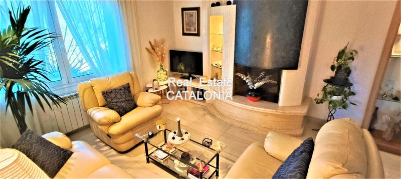 Foto c56a0880-9855-43b9-91e5-f5acd0d9adf9. Chalet with fireplace heating parking pool in Lloret Blau - La Creu de Lloret Lloret de Mar