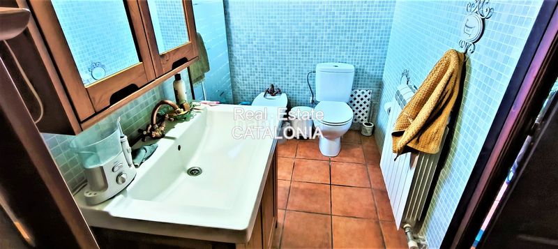 Foto 1b8ed170-fa98-4343-8efb-b6a132f3c8e8. Xalet amb xemeneia calefacció aparcament piscina a Maçanet de la Selva