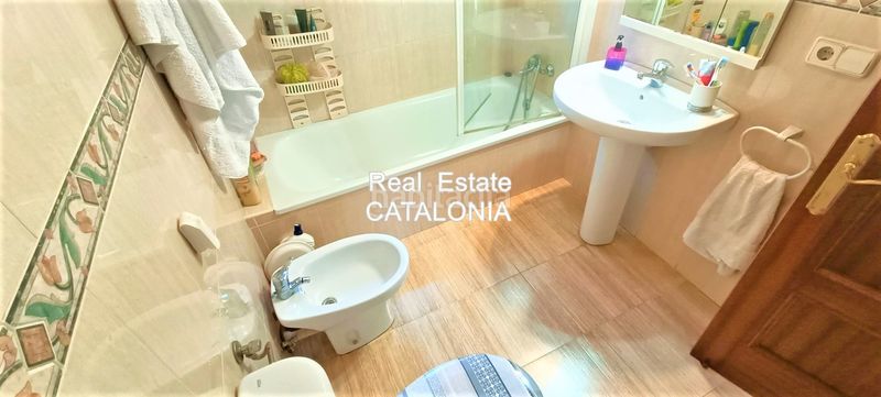 Foto b0c55a1b-6e7e-4d17-883e-bfb46e0eebc8. Xalet amb xemeneia calefacció aparcament a Lloret Residencial - Montlloret Lloret de Mar