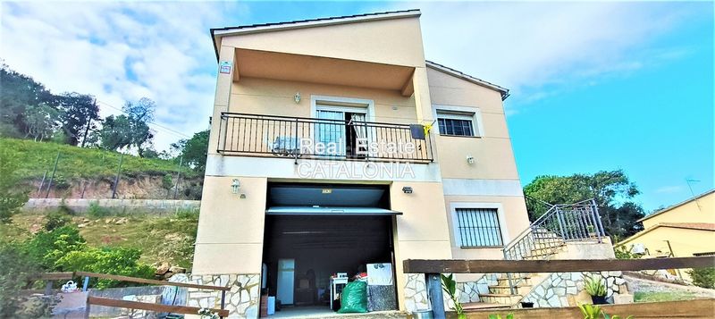Foto 04b47040-62f4-473e-a7c8-96c0971e5e53. Xalet amb calefacció aparcament piscina a Lloret Blau - La Creu de Lloret Lloret de Mar
