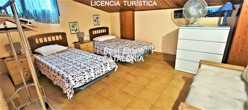 Foto cc101e28-aa2a-420b-a2a3-5f9802bedd60. Xalet amb xemeneia calefacció aparcament piscina a Lloret de Mar