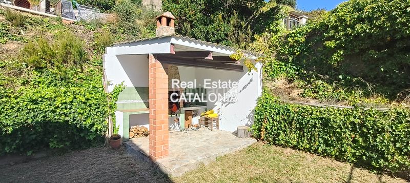 Foto 99387893-f634-4f32-8f91-2672517cd5c7. Xalet amb xemeneia calefacció aparcament a Lloret Residencial - Montlloret Lloret de Mar